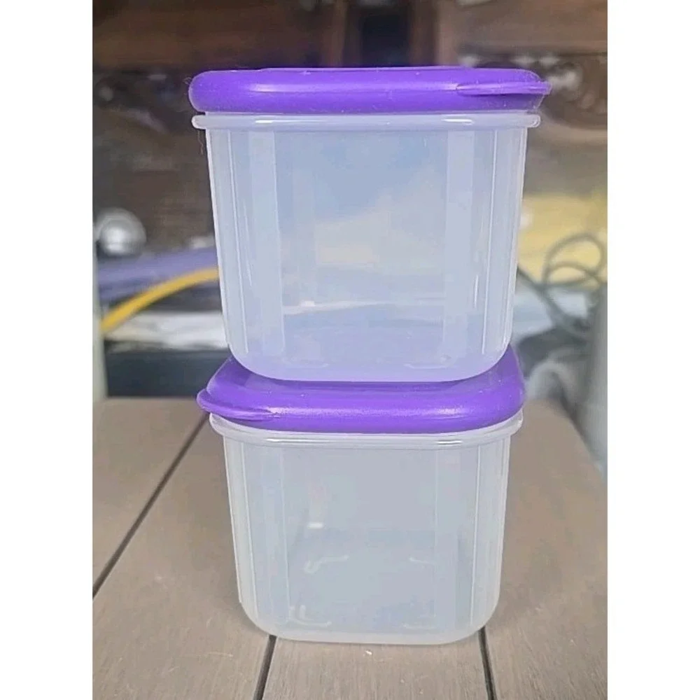 2 Tupperware Clear Mates Sheer Square 6 oz. 4040A with Purple Lid 3978A‎